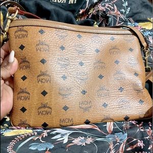 🔥Authentic MCM clutch/pouch